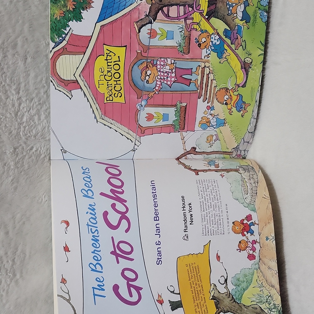 The Berenstain Bears Go To School - Picture 4 of 4